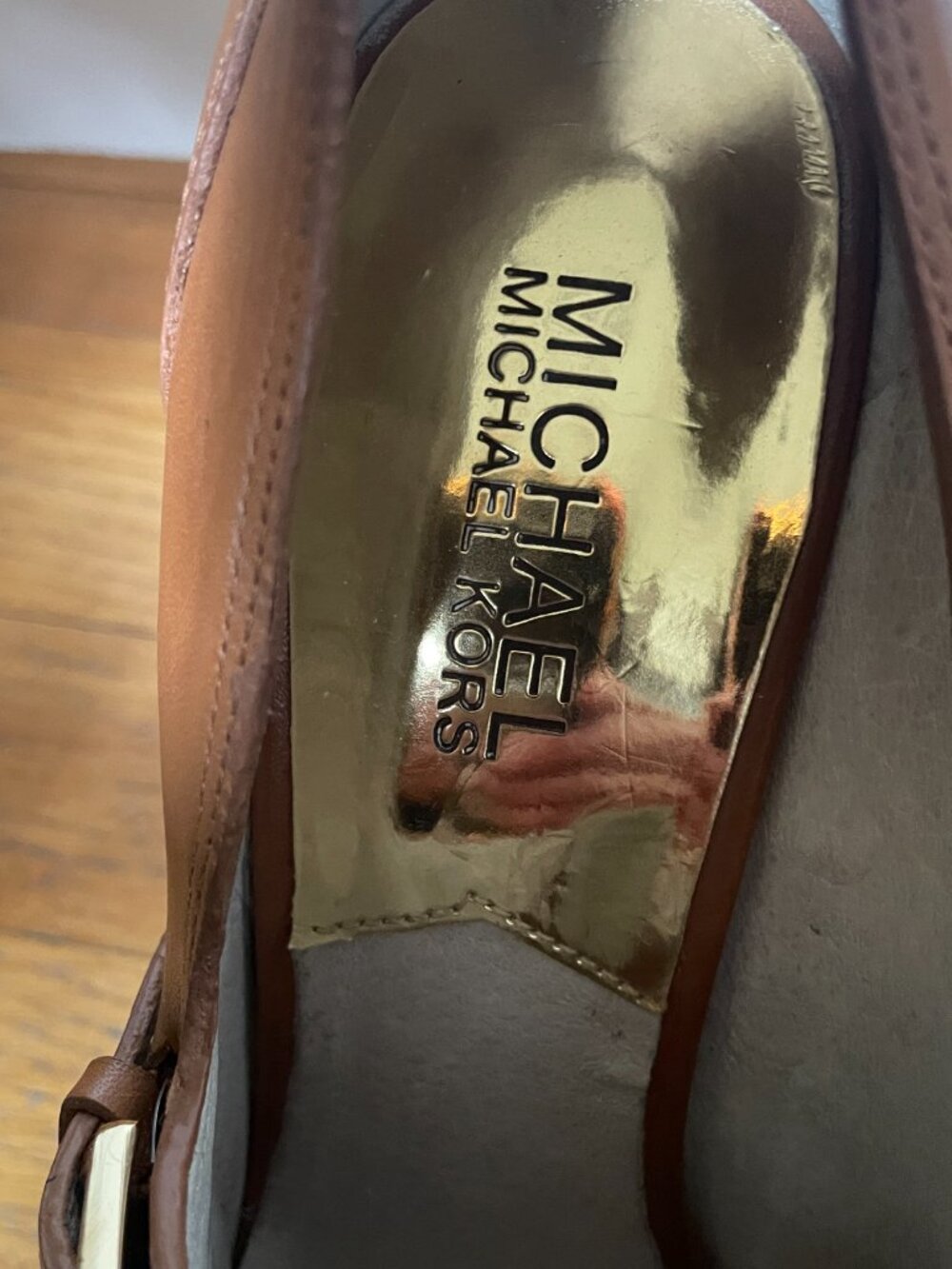 Michael Kors "Becca" pumps in camel or tan. Size 7.5 - Picture 7 of 9